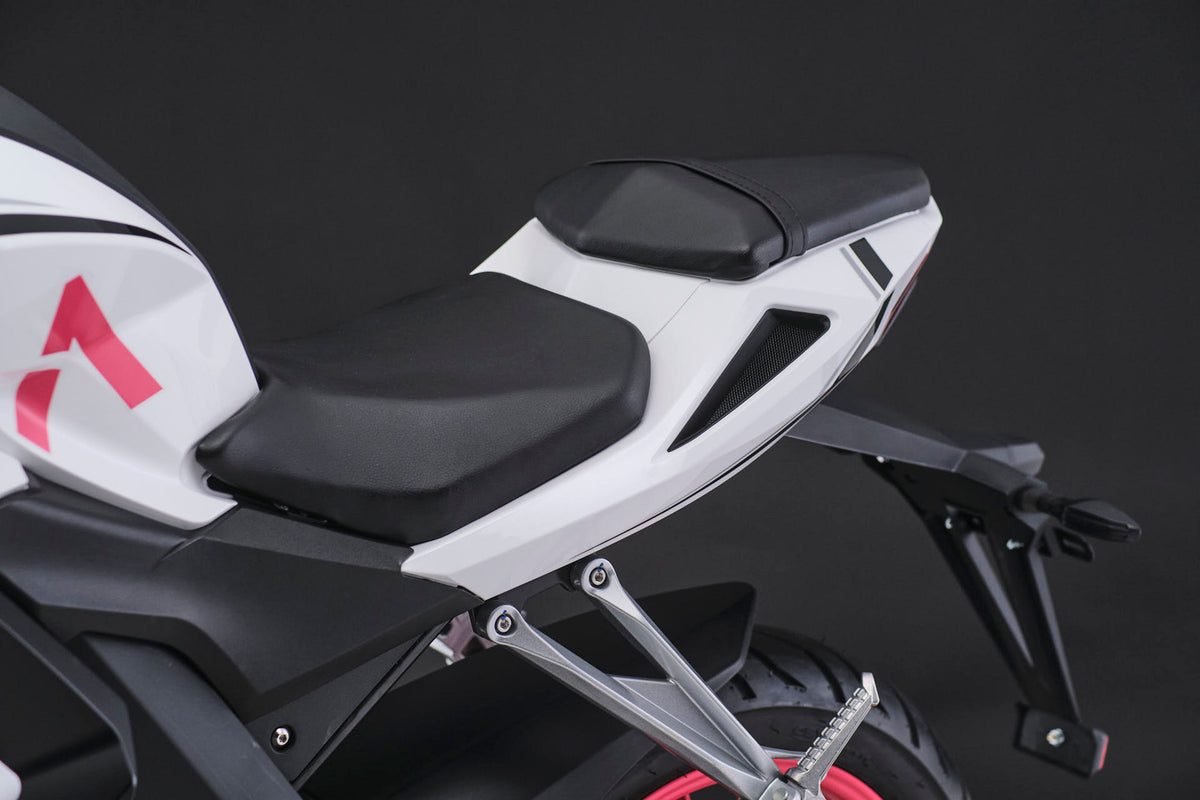 GP2 125 ccm White Widow